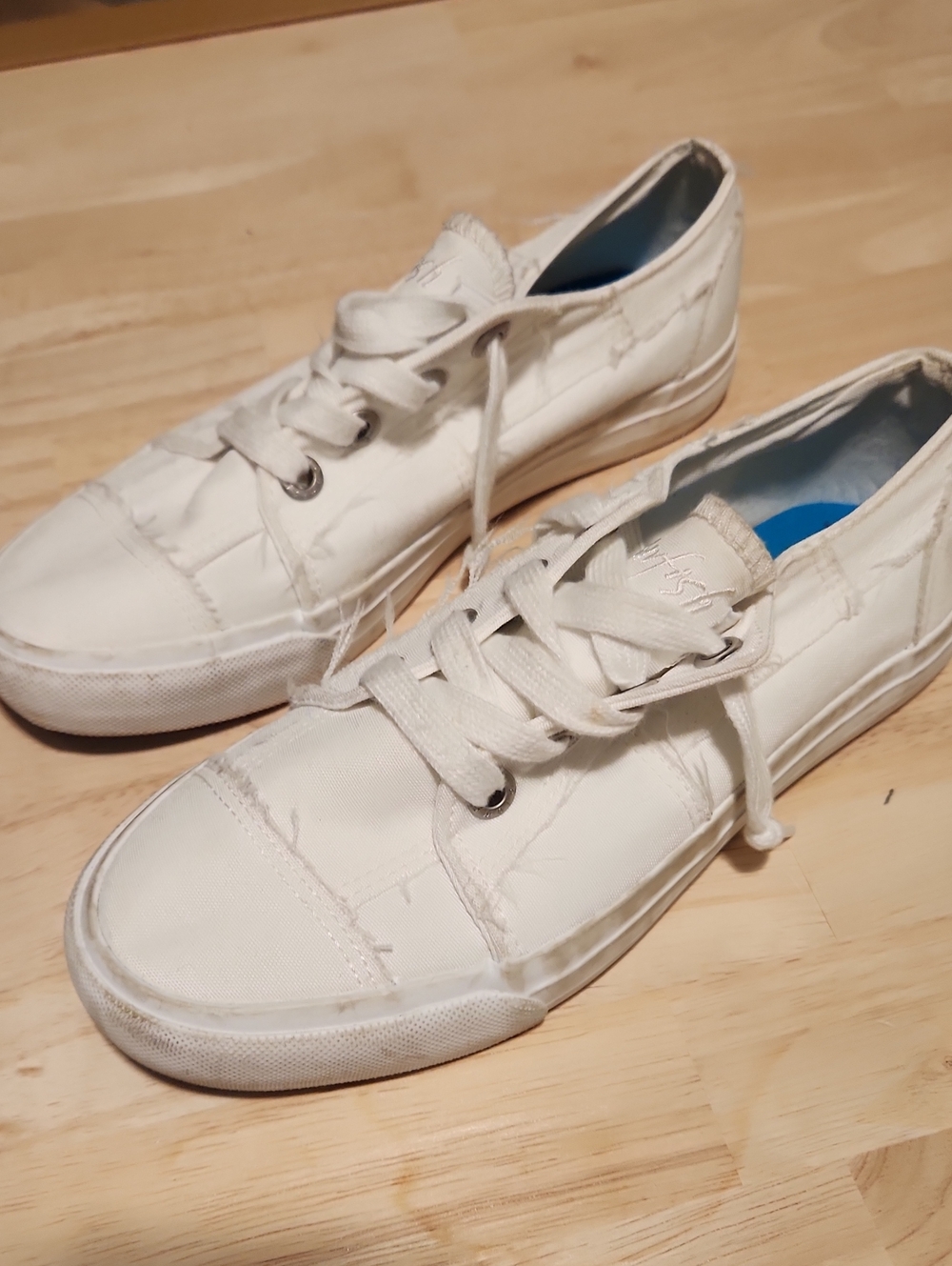 White Women's Canvas Sneakers - Casual Lace-Up Slip-On